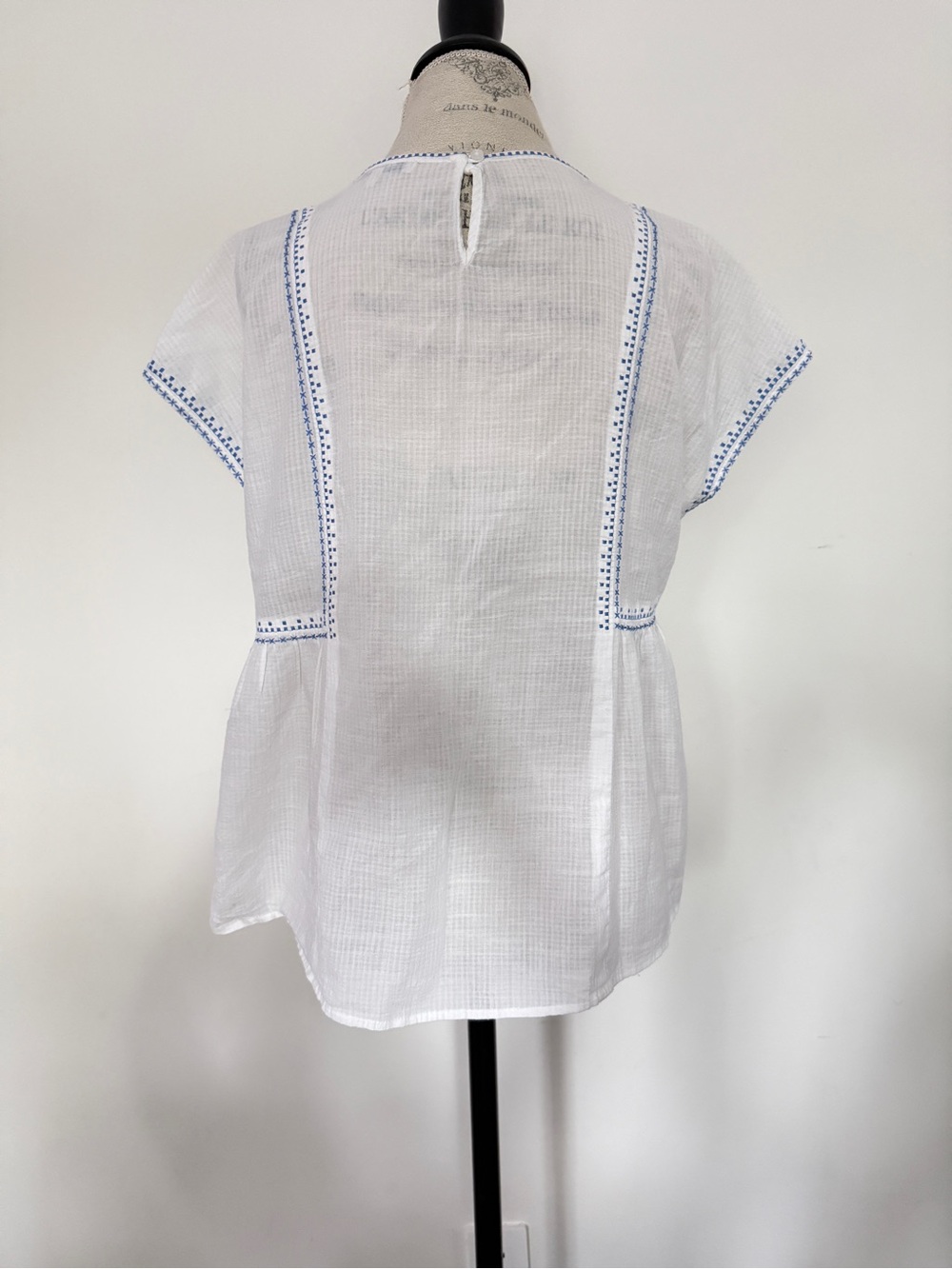 Madewell White Short Sleeve Blouse with Embroidered Blue Trim - Picture 5 of 9